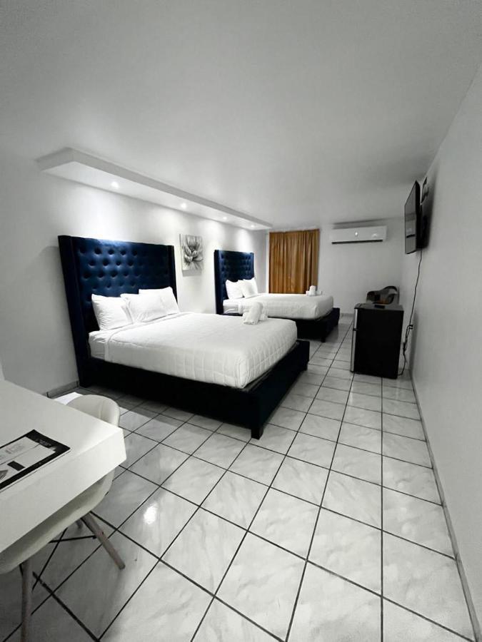 Douglas Highway Inn Hotel Cabo Rojo Exterior photo